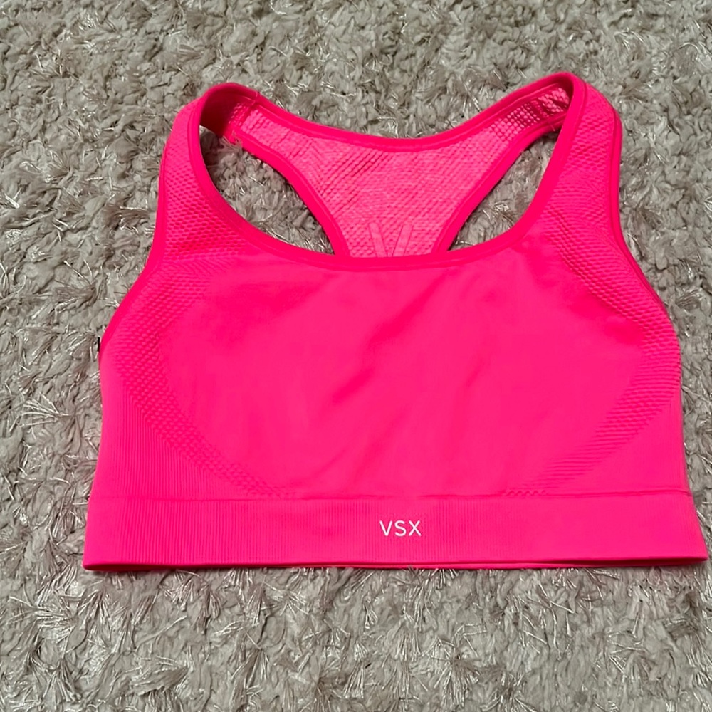 Brand new Victoria’s Secret sports bra